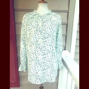 Elegant White and Black Women's Tunic Top